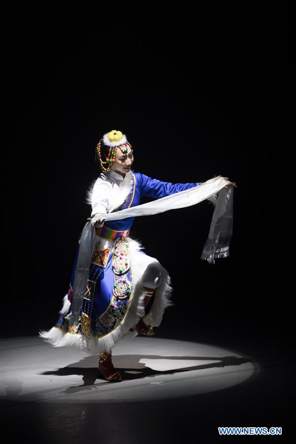 ISRAEL-TEL AVIV-CHINESE ARTISTS-PERFORMANCE