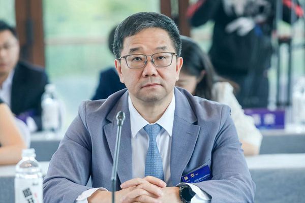 加快5G建設(shè)和應(yīng)用作用重大、意義深遠(yuǎn)