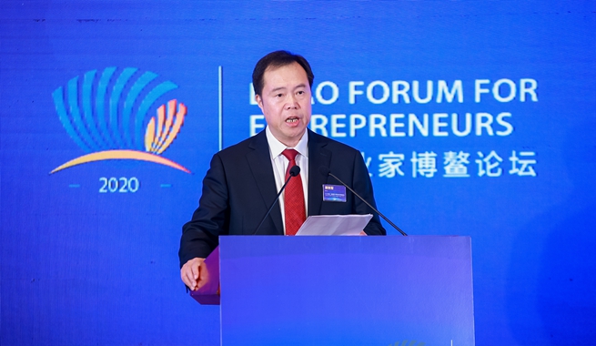 中鐵高新工業(yè)股份有限公司黨委書記、董事長(zhǎng)易鐵軍演講