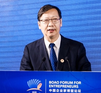 楊慶兵：食品行業(yè)在保障民生、維護(hù)社會(huì)穩(wěn)定方面發(fā)揮巨大作用