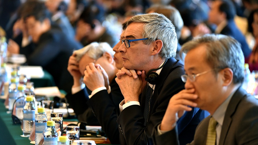 海外人士：多個領(lǐng)域跡象表明中國經(jīng)濟(jì)不會&ldquo;硬著陸&rdquo;