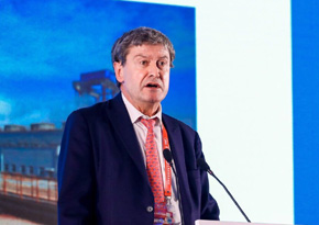 雷杰斯&middot;卡邁斯：推動(dòng)中國產(chǎn)業(yè)升級