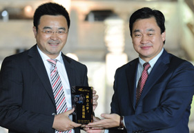 友邦保險(xiǎn)榮獲&ldquo;中國(guó)企業(yè)夢(mèng)之隊(duì)&rdquo;融合之夢(mèng)殊榮