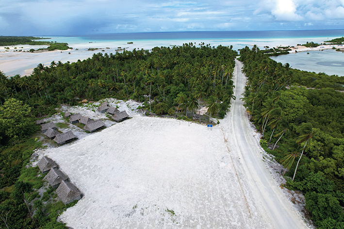 俯瞰“中国中铁”小学 黄建摄/中铁一局供图