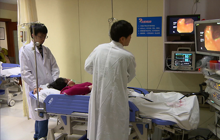 致敬偉大改革｜對話40年，講述身邊的健康故事（第九集）&mdash;&mdash;提高質(zhì)量、創(chuàng)新技術(shù)，讓患者更安心