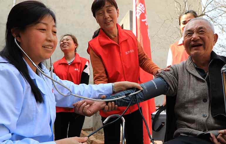 致敬偉大改革｜對話40年，講述身邊的健康故事（第三十九集）&mdash;&mdash;免疫規(guī)劃40年，撐起健康保護傘