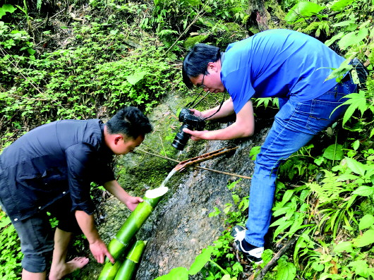 我為脫貧攻堅(jiān)&ldquo;留影&rdquo; 一個記者在苗寨的蹲點(diǎn)筆記