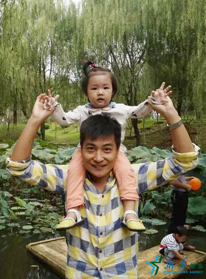 &uarr;資料圖片：張超與女兒合影。