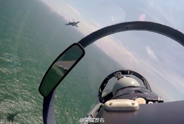 中國空軍多型主戰(zhàn)飛機赴南海戰(zhàn)斗巡航。