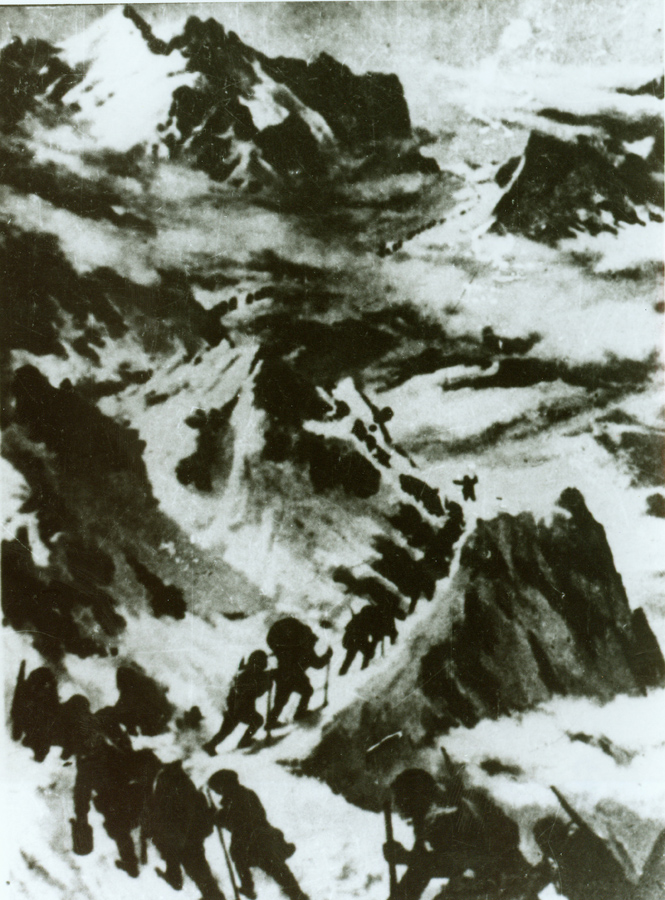 &uarr;資料圖片：紅軍過打鼓山。（圖片由陸軍第16集團(tuán)軍某紅軍團(tuán)提供）