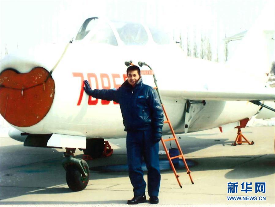 （建軍90周年&middot;英雄&middot;圖文互動）（3）聽，渤海灣有風(fēng)吹過來&mdash;&mdash;追記海軍某艦載航空兵部隊一級飛行員張超