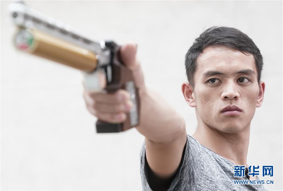 （軍運(yùn)會&middot;圖文互動）（7）從&ldquo;遲到者&rdquo;到世界冠軍&mdash;&mdash;記八一空軍五項隊隊員葉邦武（配本社同題文字稿）