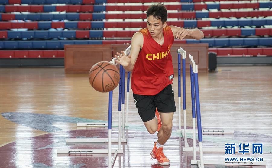 （軍運(yùn)會&middot;圖文互動）（8）從&ldquo;遲到者&rdquo;到世界冠軍&mdash;&mdash;記八一空軍五項隊隊員葉邦武（配本社同題文字稿）