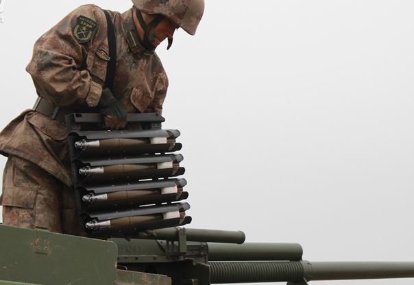 見過給火炮壓彈夾嗎？