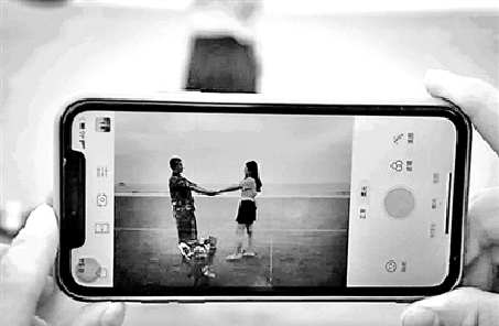 愛，是一個(gè)個(gè)無可替代日子的積累&mdash;&mdash;軍戀不易，唯你美好