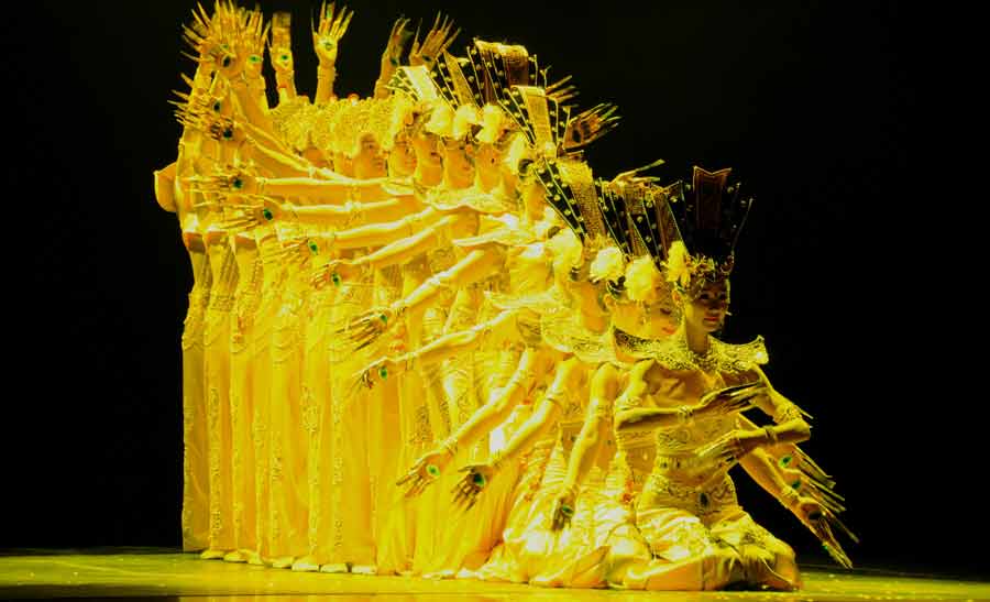 國僑辦&ldquo;四海同春&rdquo;藝術(shù)團(tuán)在巴西里約熱內(nèi)盧進(jìn)行慰僑演出