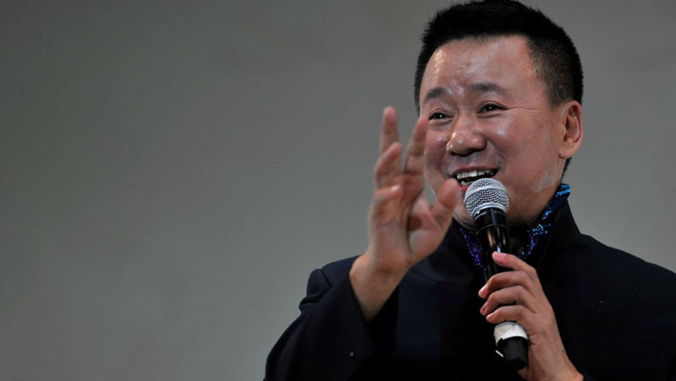 2月7日，卓林表演單口相聲《語言的魅力》