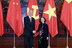 蔡奇同越共中央政治局委員、中央書記處常務(wù)書記張氏梅舉行會(huì)談