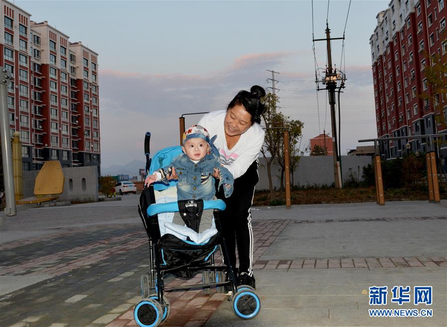 （十九大時(shí)光&middot;圖文互動(dòng)）（3）民生美景令人憧憬　美好生活召喚奮斗&mdash;&mdash;來自基層蹲點(diǎn)現(xiàn)場(chǎng)的報(bào)道 