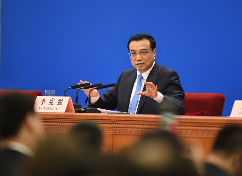 3月15日，國務(wù)院總理李克強(qiáng)在北京人民大會(huì)堂與中外記者見面，并回答記者提問。新華社記者 謝環(huán)馳 攝