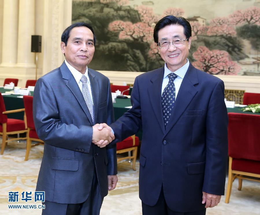 7月7日，中共中央書記處書記、中央紀(jì)委副書記趙洪祝在北京同老撾人民革命黨中央政治局委員、中央紀(jì)委書記、政府副總理本通率領(lǐng)的老撾人民革命黨代表團(tuán)舉行工作會談。新華社記者 姚大偉 攝 