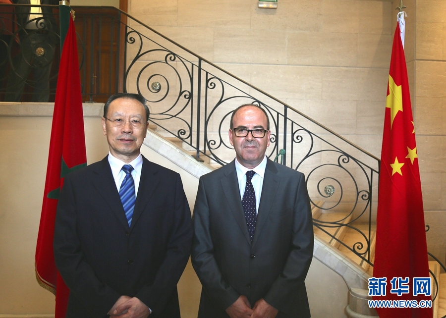 9月19日，在摩洛哥首都拉巴特，中共中央書記處書記、全國(guó)政協(xié)副主席杜青林（左）會(huì)見摩洛哥參議長(zhǎng)本希馬。應(yīng)摩洛哥參議院邀請(qǐng)，中共中央書記處書記、全國(guó)政協(xié)副主席杜青林于18日至20日率中共代表團(tuán)訪摩，分別會(huì)見政府首腦本&middot;基蘭、參議長(zhǎng)本希馬、真實(shí)性與現(xiàn)代黨總書記奧馬里等。新華社記者劉鍇攝