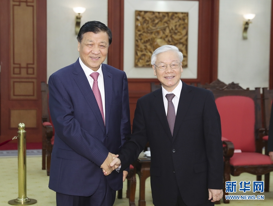 應(yīng)越南共產(chǎn)黨邀請(qǐng)，中共中央政治局常委、中央書記處書記劉云山9月18日至19日對(duì)越南進(jìn)行正式訪問。這是9月18日，劉云山在河內(nèi)會(huì)見越共中央總書記阮富仲。 新華社記者 丁林 攝