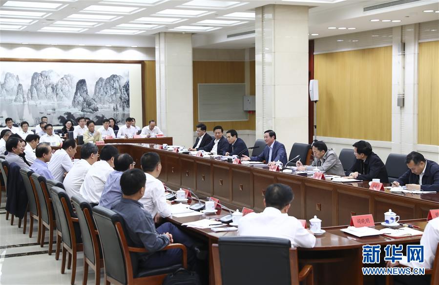 9月21日，中宣部在北京召開中央媒體駐外機(jī)構(gòu)外宣工作座談會(huì)。中共中央政治局委員、中央書記處書記、中宣部部長劉奇葆出席座談會(huì)并講話。新華社記者 謝環(huán)馳 攝 