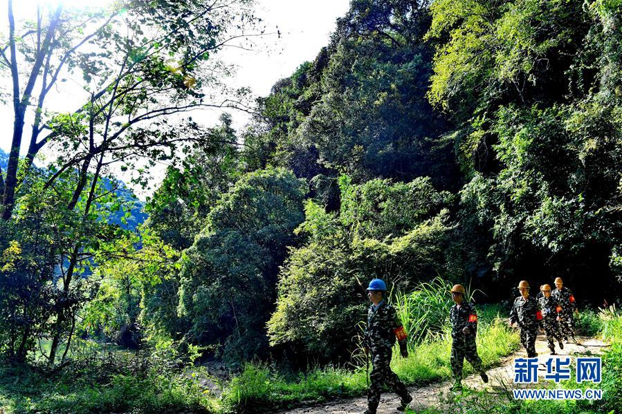 （十九大時(shí)光&middot;圖文互動(dòng)）（6）變革不平凡　奮進(jìn)新時(shí)代&mdash;&mdash;來自基層蹲點(diǎn)現(xiàn)場的報(bào)道