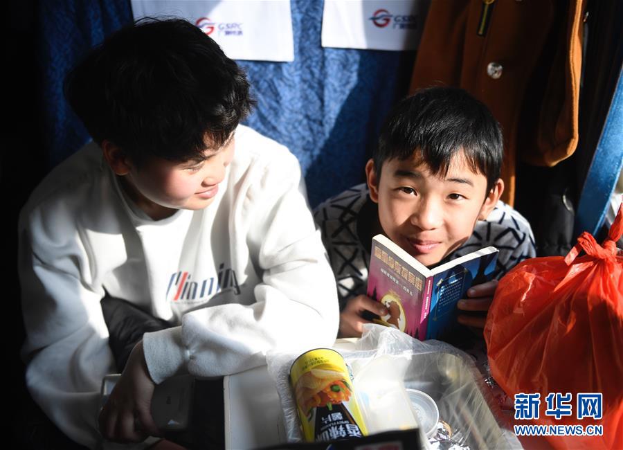 （關(guān)注春運）（9）春運中的&ldquo;萌寶寶&rdquo;