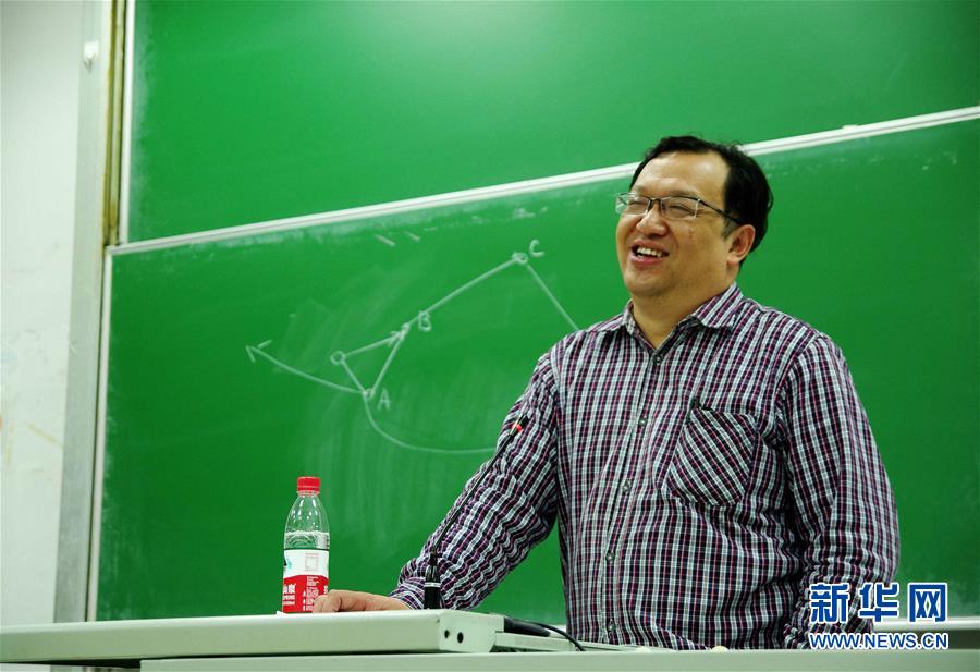 （新華全媒頭條&middot;圖文互動(dòng)）（3）清明，為了祭奠，更為了前行