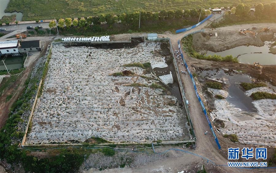 （新華視點(diǎn)&middot;圖文互動）（1）中央督察兩年有的絲毫未改，有的不減反增&mdash;&mdash;江蘇泰興數(shù)萬噸化工廢料和污泥堆放長江邊調(diào)查