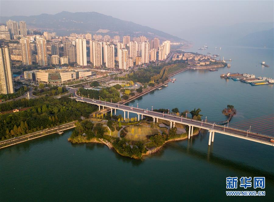 （大江奔流&mdash;&mdash;來(lái)自長(zhǎng)江經(jīng)濟(jì)帶的報(bào)道&middot;新華全媒頭條&middot;圖文互動(dòng)）（7）擘畫(huà)新時(shí)代中國(guó)發(fā)展新坐標(biāo)&mdash;&mdash;深入推動(dòng)長(zhǎng)江經(jīng)濟(jì)帶發(fā)展述評(píng)