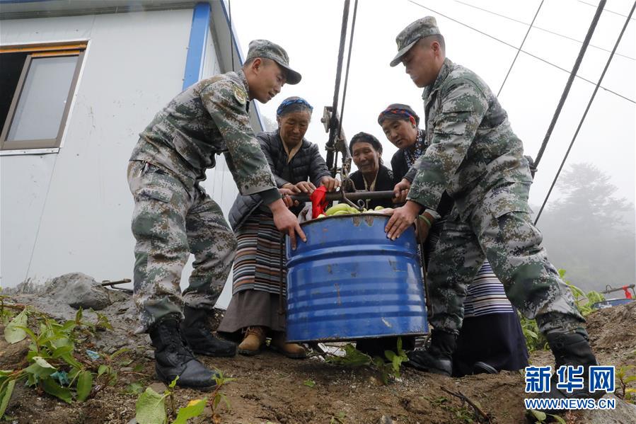 （圖文互動(dòng)）（2）特寫：&ldquo;八一&rdquo;禮物，飛向云端哨所