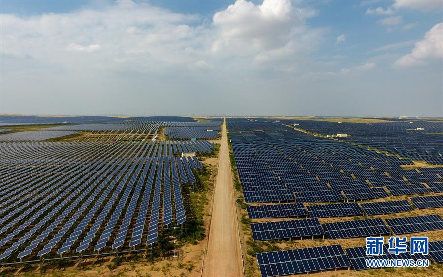 （新華全媒頭條&middot;在習近平新時代中國特色社會主義思想指引下&mdash;&mdash;新時代新作為新篇章&middot;圖文互動）（6）綠富同興畫卷在沙海中鋪展&mdash;&mdash;庫布其沙漠生態(tài)治理紀實