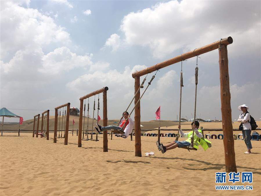 （新華全媒頭條&middot;在習近平新時代中國特色社會主義思想指引下&mdash;&mdash;新時代新作為新篇章&middot;圖文互動）（11）綠富同興畫卷在沙海中鋪展&mdash;&mdash;庫布其沙漠生態(tài)治理紀實