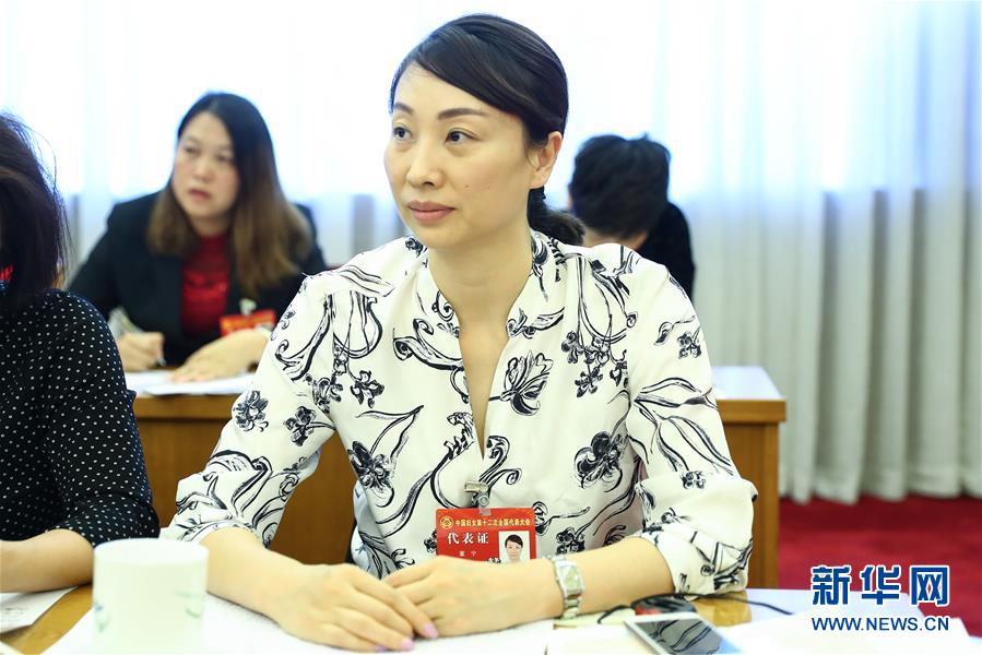 （關(guān)注婦代會(huì)）（2）放飛巾幗夢(mèng)想 共襄復(fù)興偉業(yè)&mdash;&mdash;中國(guó)婦女十二大各代表團(tuán)認(rèn)真學(xué)習(xí)黨中央致詞