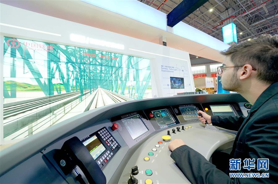 （在習(xí)近平新時(shí)代中國特色社會主義思想指引下&middot;慶祝改革開放40周年&middot;創(chuàng)新發(fā)展）（新華全媒頭條&middot;圖文互動）（10）創(chuàng)新：&ldquo;第一動力&rdquo;的時(shí)代答卷