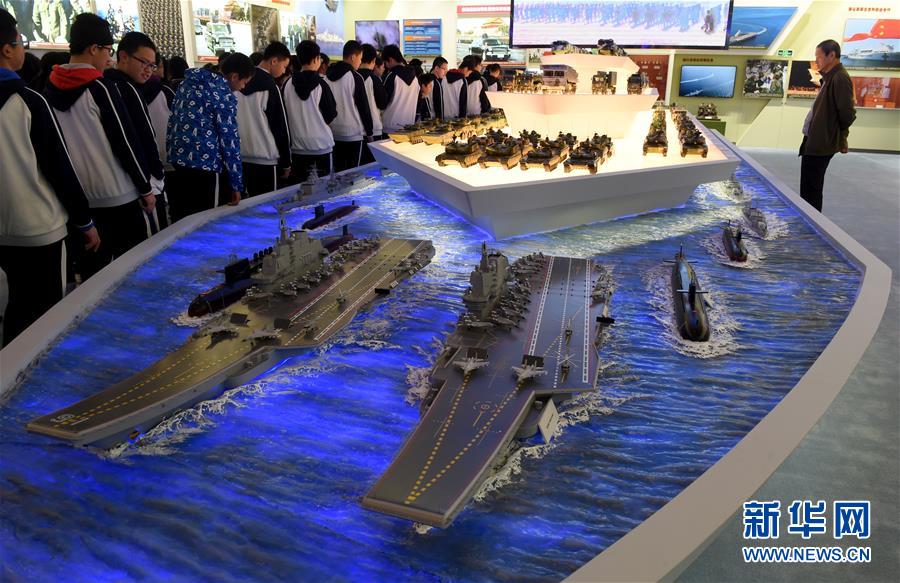 （新華全媒頭條&middot;圖文互動）（5）從歷史中汲取繼續(xù)前進的力量&mdash;&mdash;習近平總書記參觀慶祝改革開放40周年大型展覽側(cè)記