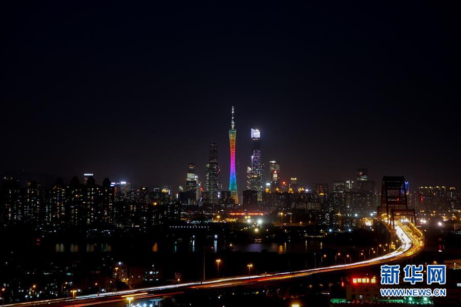 （在習(xí)近平新時(shí)代中國(guó)特色社會(huì)主義思想指引下&middot;慶祝改革開(kāi)放40周年&middot;開(kāi)放發(fā)展）（新華全媒頭條&middot;圖文互動(dòng)）（1）開(kāi)放中國(guó)：大門越開(kāi)越大 道路越走越寬