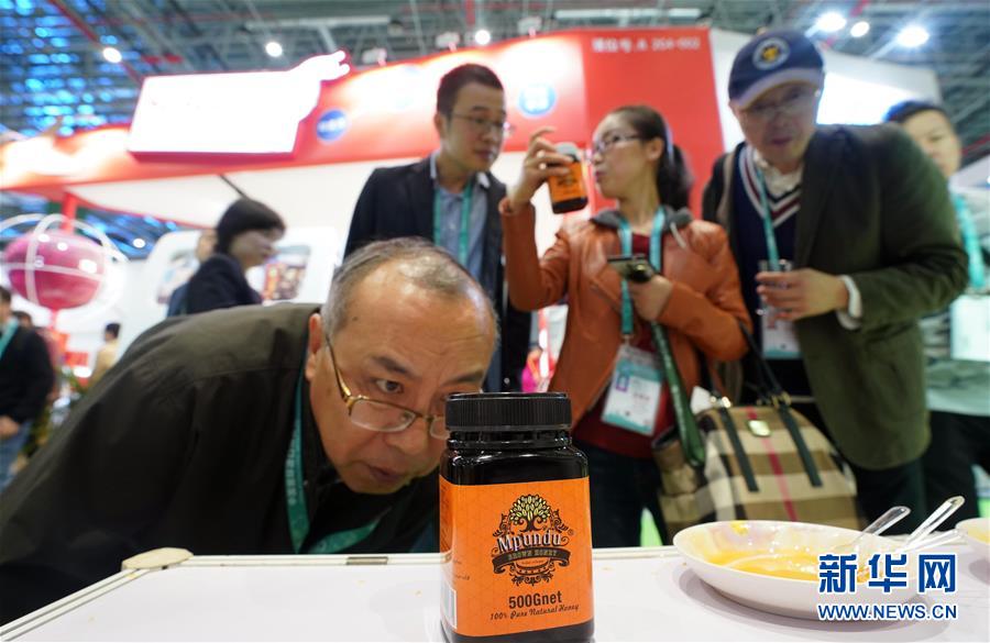 （在習(xí)近平新時(shí)代中國(guó)特色社會(huì)主義思想指引下&middot;慶祝改革開(kāi)放40周年&middot;開(kāi)放發(fā)展）（新華全媒頭條&middot;圖文互動(dòng)）（6）開(kāi)放中國(guó)：大門越開(kāi)越大 道路越走越寬