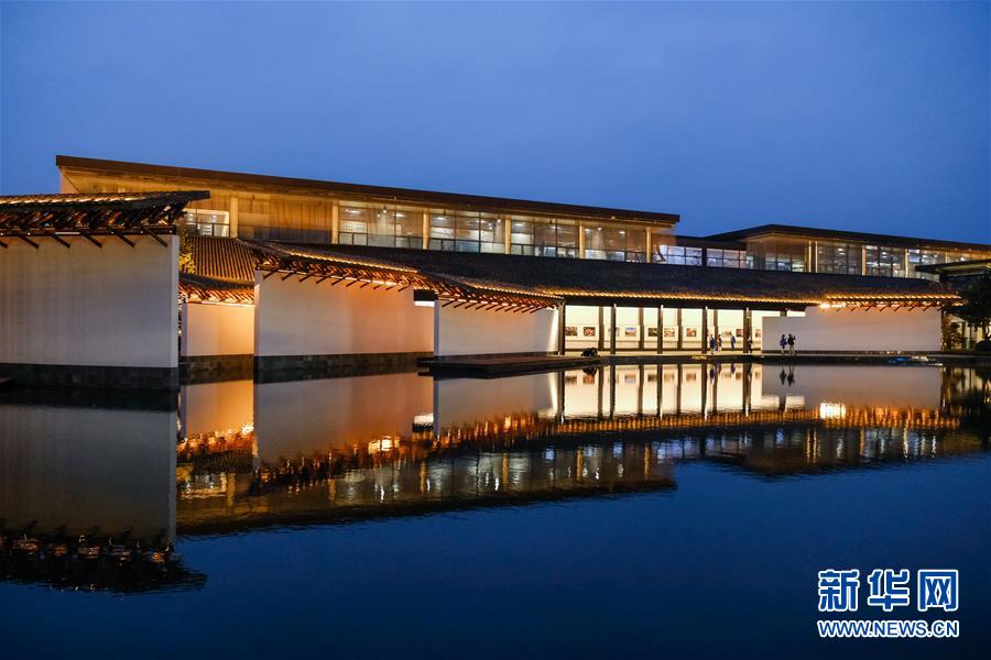 （慶祝改革開放40周年基層行&middot;鄉(xiāng)鎮(zhèn)篇&middot;圖文互動(dòng)）（2）烏鎮(zhèn)40年：根里的靜與脈中的動(dòng)