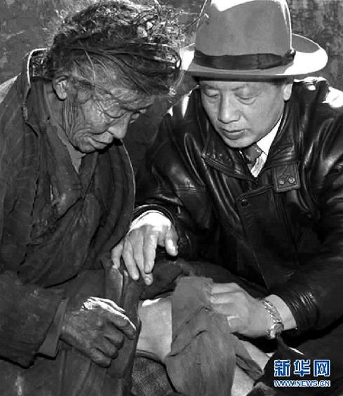 （改革先鋒風(fēng)采&middot;圖文互動）（1）孔繁森：&ldquo;一個共產(chǎn)黨員愛的最高境界是愛人民&rdquo; 