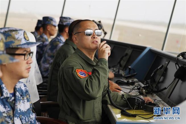 （改革先鋒風采&middot;圖文互動）（1）戴明盟：航母戰(zhàn)斗機英雄試飛員