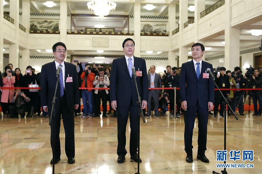 （兩會(huì)&middot;XHDW）（1）全國(guó)政協(xié)委員接受采訪