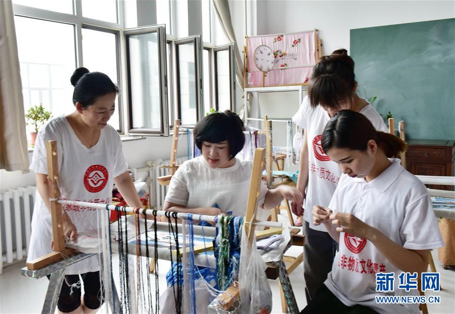 （兩會&middot;基層代表履職故事）（4）全國人大代表孫艷玲：做好非遺事業(yè)，讓古老技藝活起來