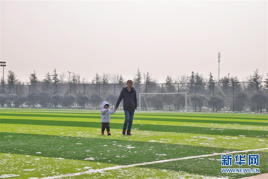 (在習(xí)近平新時代中國特色社會主義思想指引下——新時代新作為新篇章·圖文互動)(2)水綠相間看古都 古今輝映洛陽城