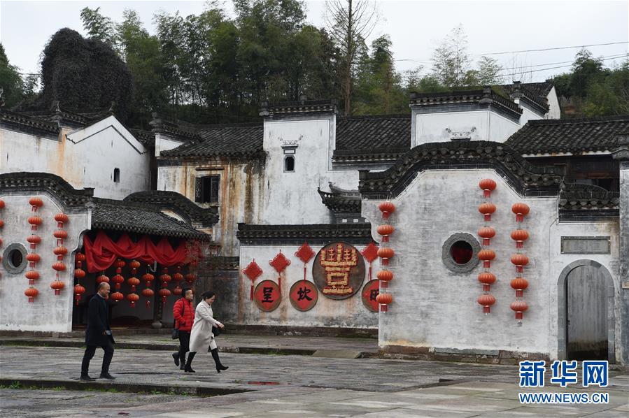 （在習(xí)近平新時(shí)代中國(guó)特色社會(huì)主義思想指引下&middot;將改革開放進(jìn)行到底&middot;強(qiáng)國(guó)之基）（新華全媒頭條&middot;圖文互動(dòng)）（5）奮斗不停步 改革再出發(fā)&mdash;&mdash;&ldquo;四個(gè)自信&rdquo;筑牢強(qiáng)國(guó)之基