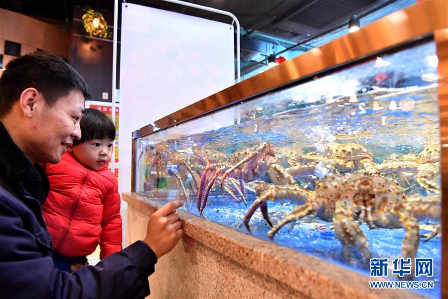 （在習(xí)近平新時(shí)代中國特色社會(huì)主義思想指引下&middot;將改革開放進(jìn)行到底&middot;大國之約）（新華全媒頭條&middot;圖文互動(dòng)）（7）潮起東方浪涌時(shí)&mdash;&mdash;來自對外開放前沿的時(shí)代強(qiáng)音