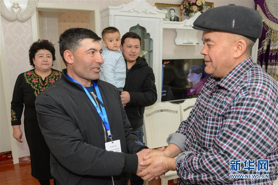 （代表委員履職&middot;圖文互動）拉齊尼&middot;巴依卡：不忘初心忠誠守護(hù)祖國邊疆